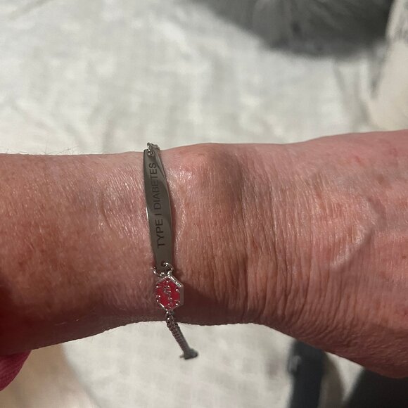 New! Diabetes Type 1 Simple Chain With Charm Medical ID Stainless Steel Bracelet - Picture 3 of 4